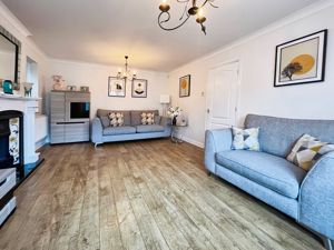 Living room- click for photo gallery